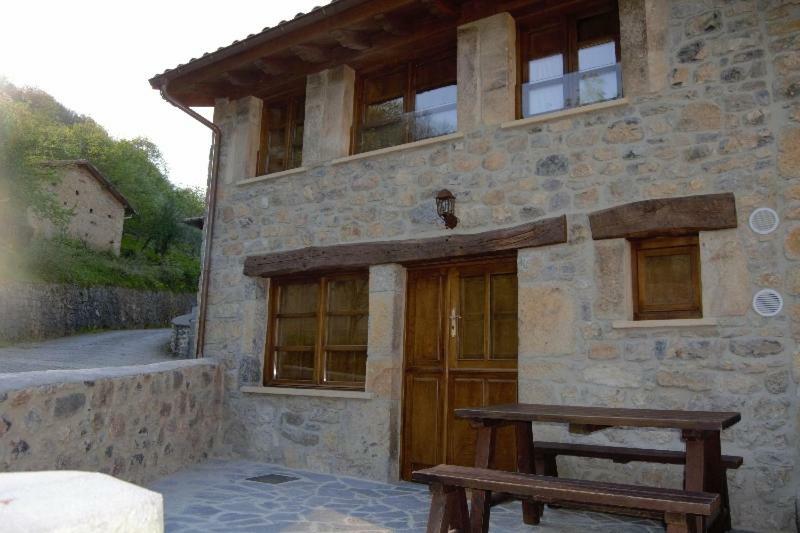 Corte Del Rondiellu 2 Onis Exterior photo